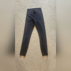 Black Lululemon Wunder Under